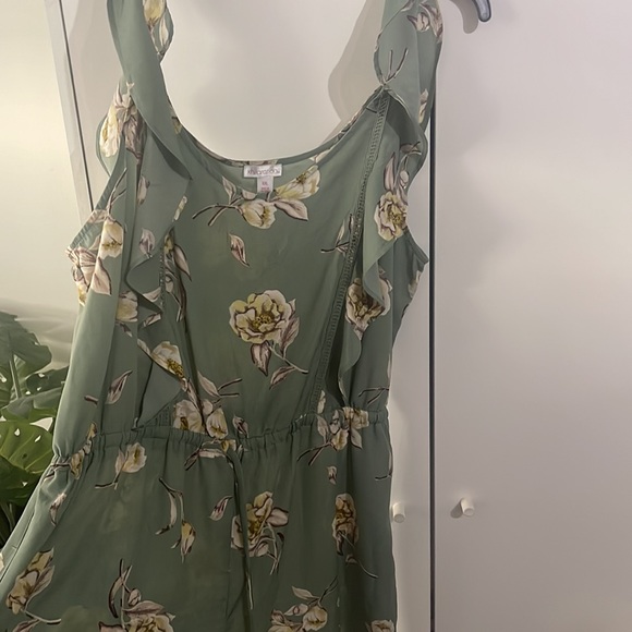 Spring Romper - Picture 3 of 4